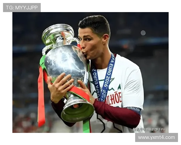 C罗是我的榜样 我梦想成为他那样的球员 C罗是我的榜样 我梦想成为他那样的球员